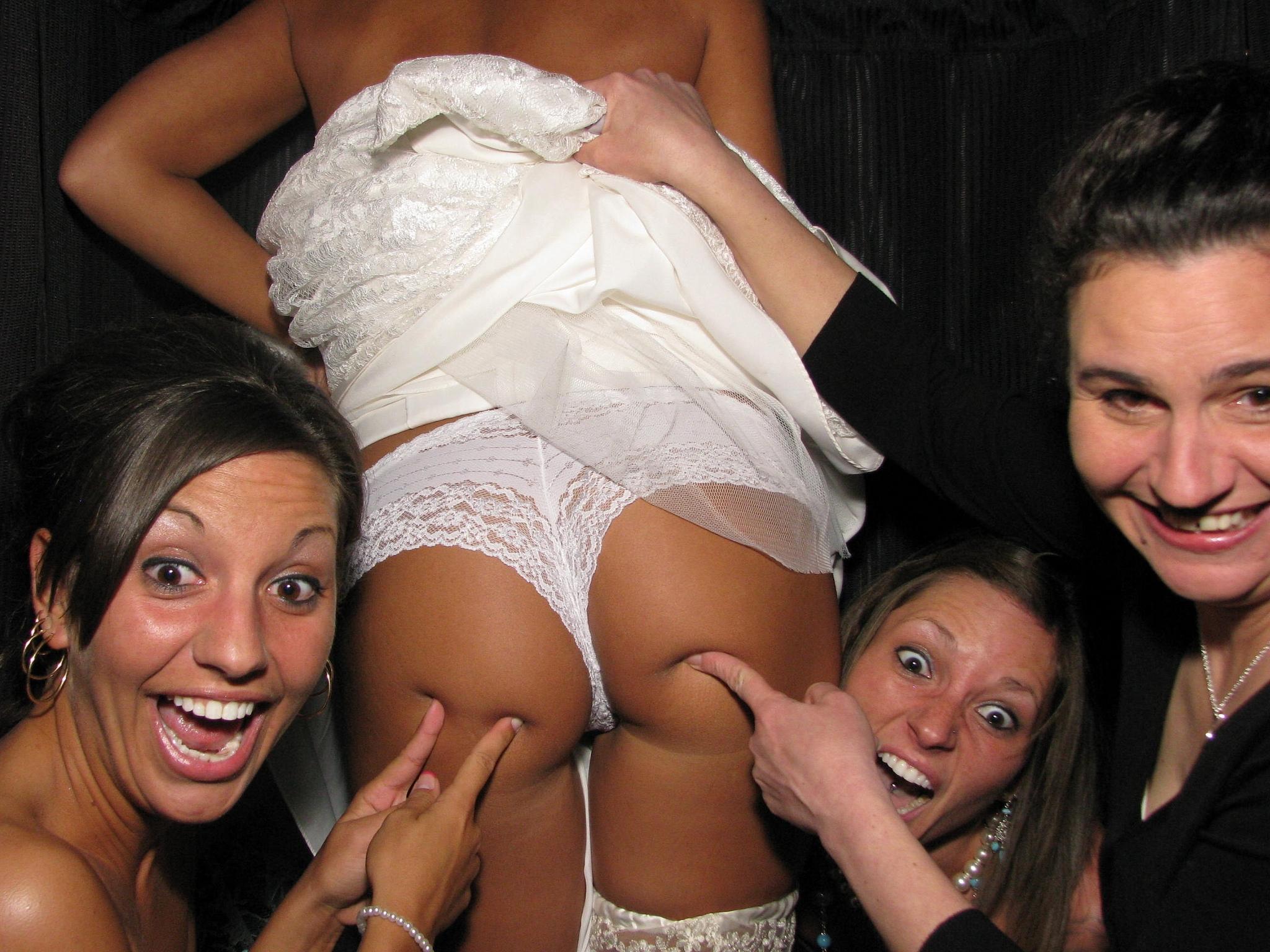 Bride Flashing Her Thong In A Photobooth With Her Bridesmaids Photo Eporner Hd Porn Tube